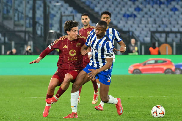 员陷入了重 员陷入了重